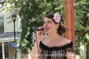 Singer at Fete Paradiso