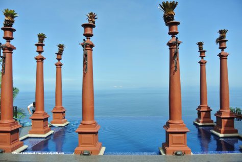 infinity pool at Villa Caletas